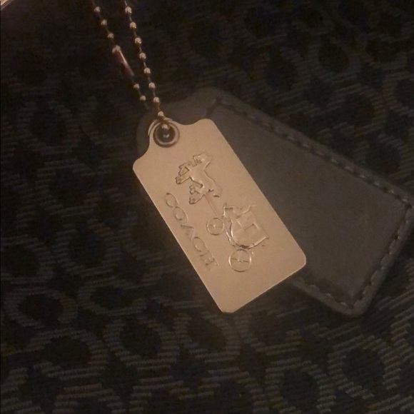 Coach purse - Picture 4 of 7